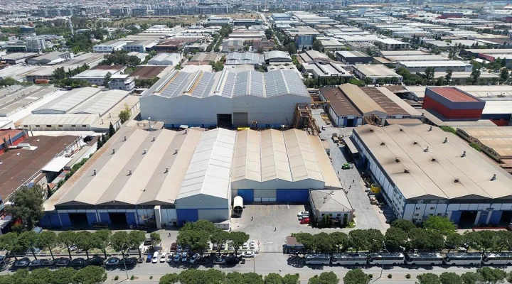 İzmir’de Fabrikalar Eğitime Açıldı: Sanayi Alanları Geleceğin Meslek Lisesi Kampüsleri Oluyor